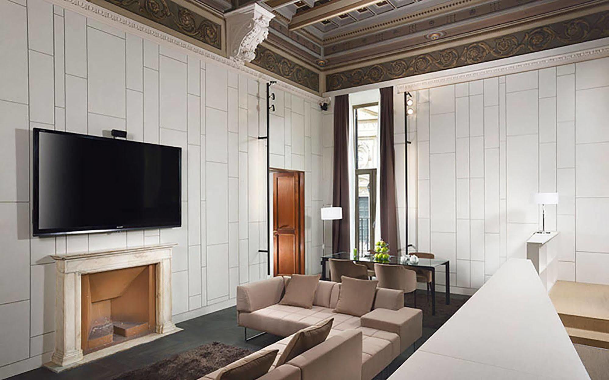 Piazza Del Gesu' Luxury Suites Rome Luaran gambar